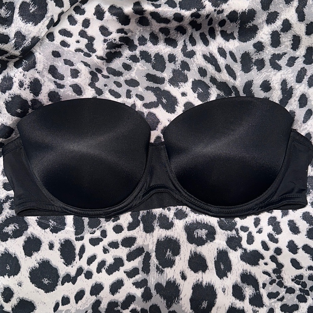 VS/ Pink wear everywhere push-up bra! 36B hardly worn!